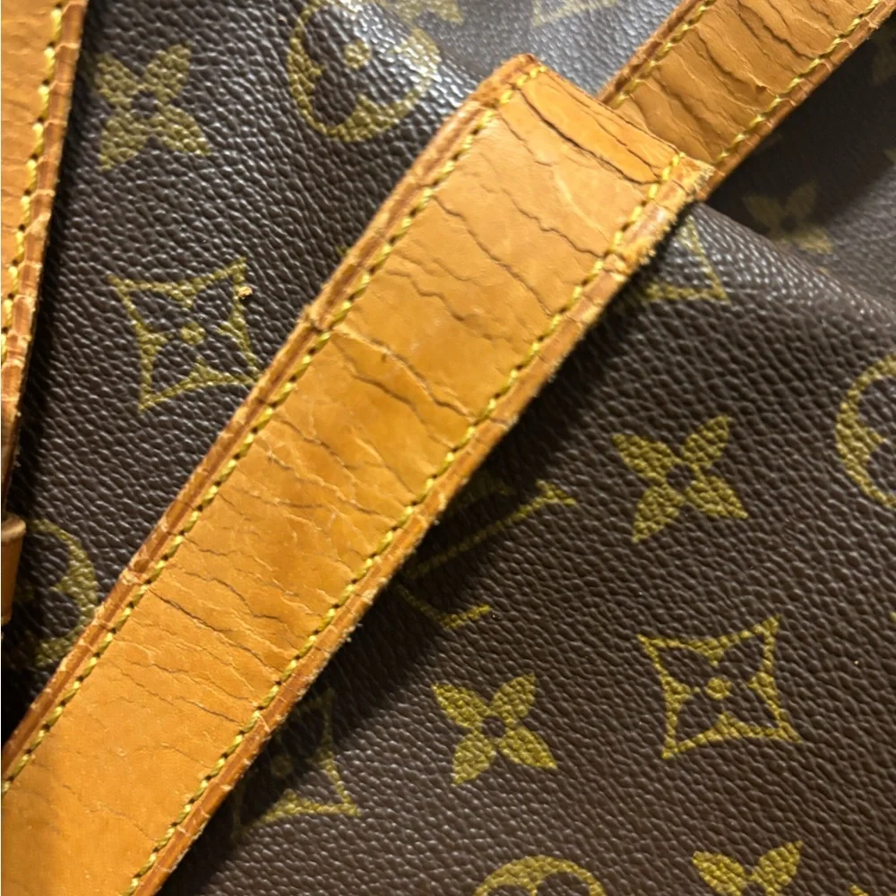 Louise Vuitton Large Saddle Bag Good Condition Great Corners Clean with COA